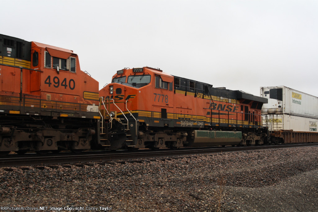 BNSF 7778